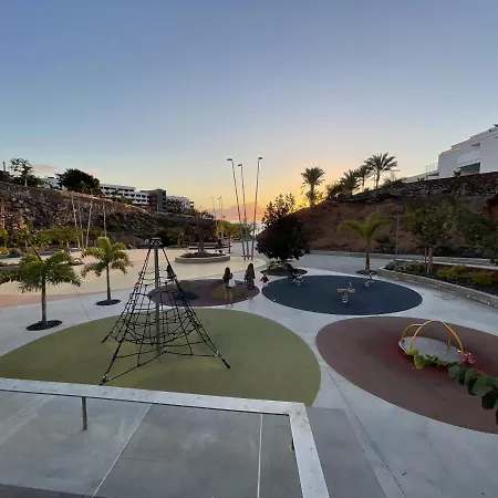 Paradise View Family By Altamarhomes *