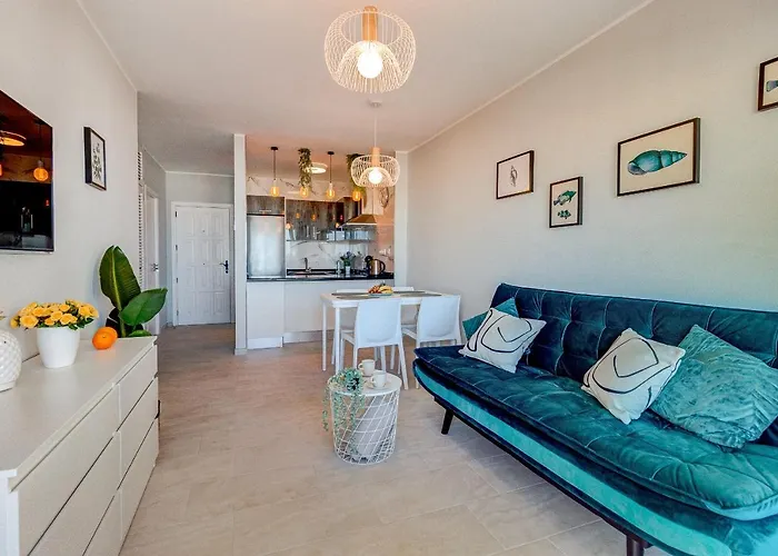 Paradise View Family By Altamarhomes *