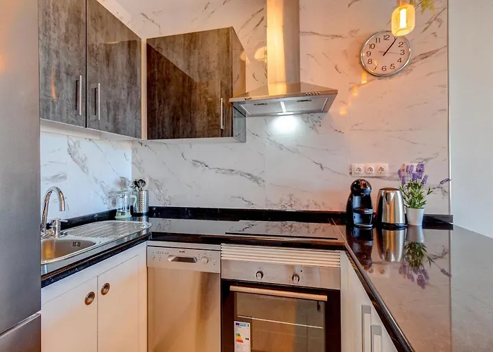 Paradise View Family By Altamarhomes *